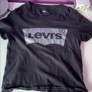 LEVI’S T-SHIRT